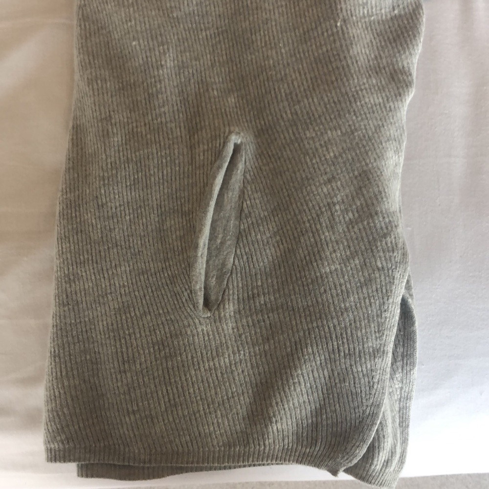 Sweater - Picture 3 of 3
